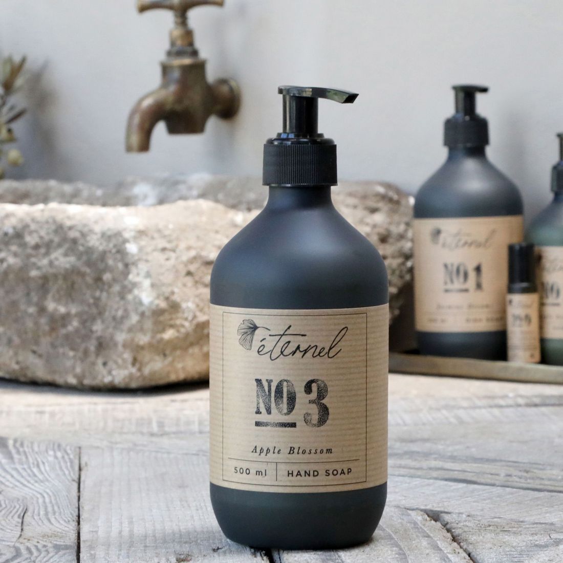 CPY „Éternel“ rankų muilas Nr. 3, 500 ml. (Žydinčios obels kvapas)