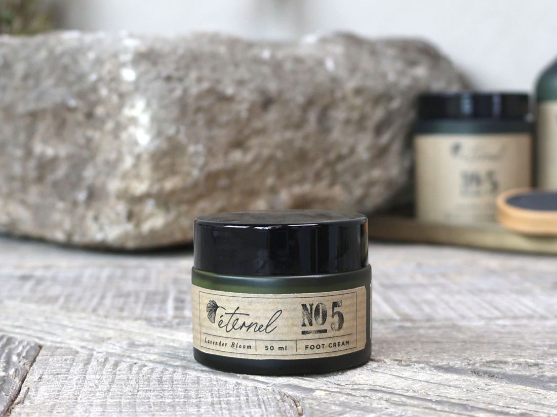 „Éternel“ pėdų kremas Nr. 5, 50 ml. (Levandų žiedų kvapas)