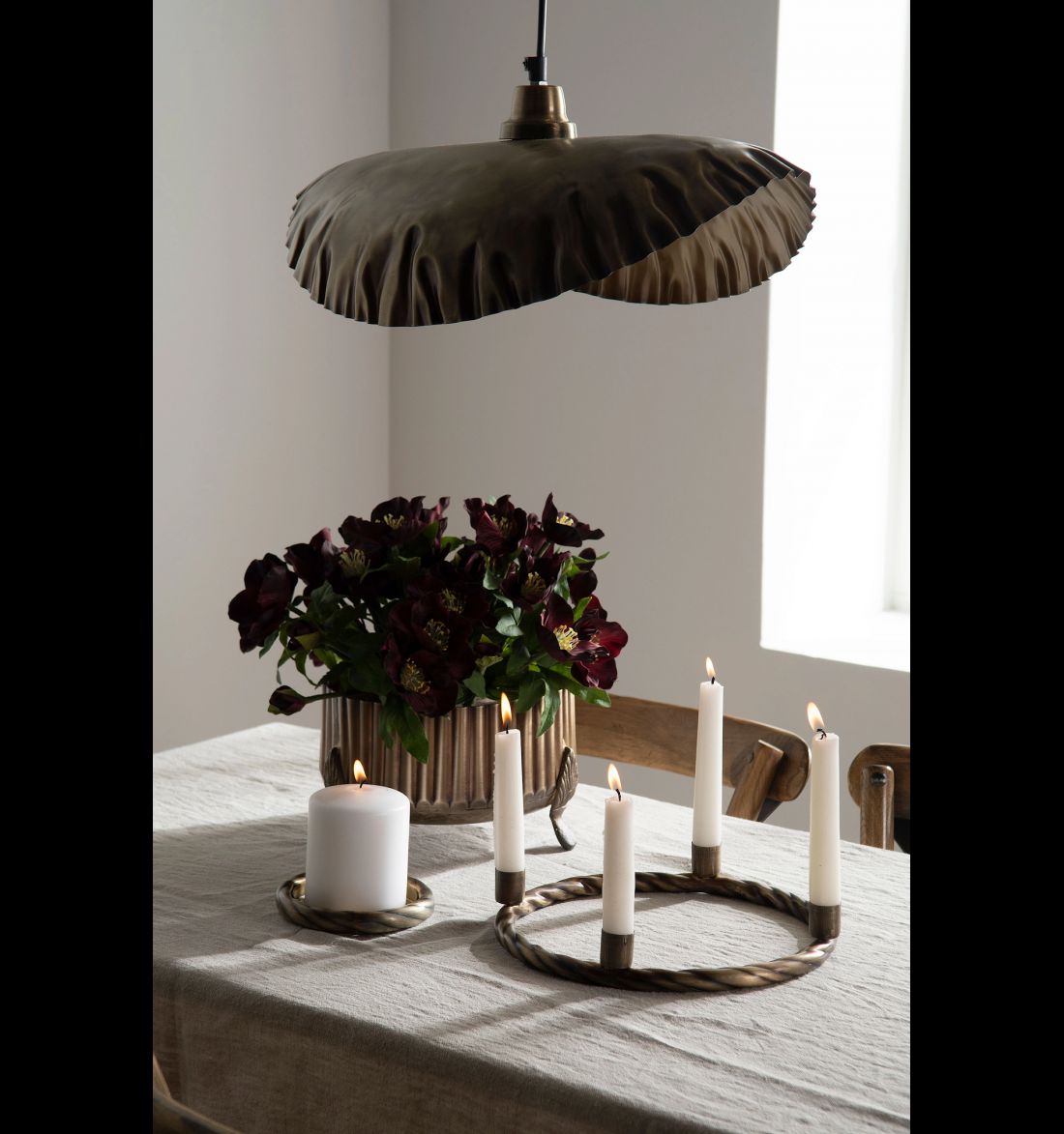 Vazonas Rand Round Antique Brass