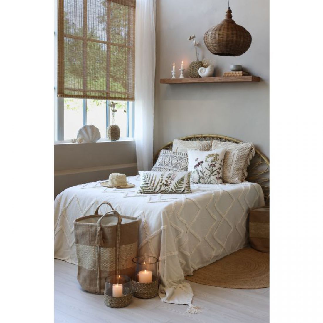 Vaza kriauklė 2 sendinto kremo spalvos