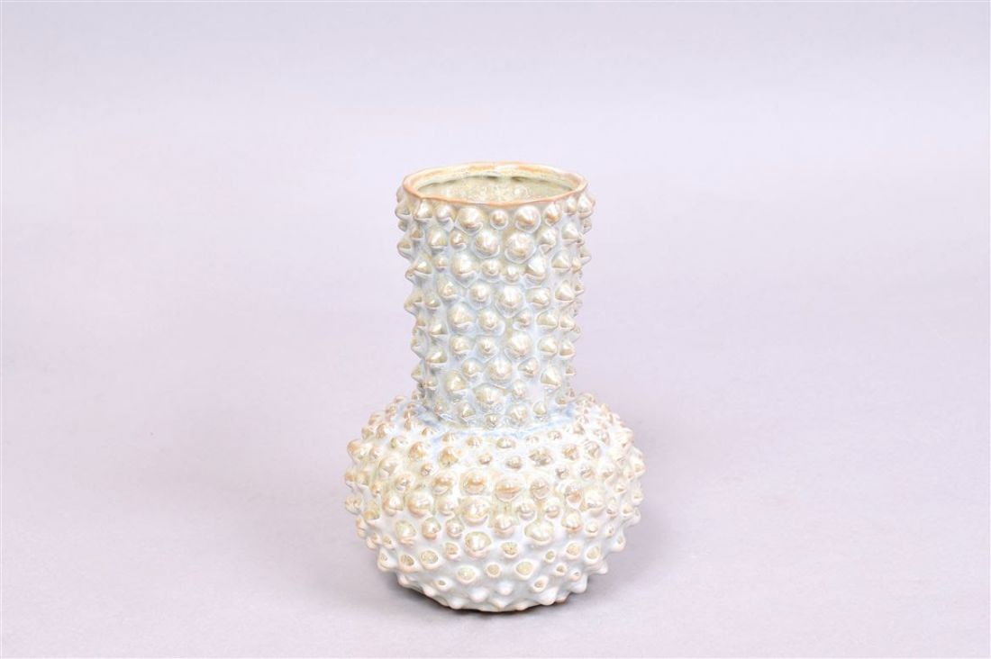 Vaza šviesus perlas 13,5x19 cm