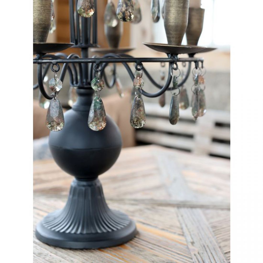 Prancūziška žvakidė su prizmėmis sendintos moka spalvos